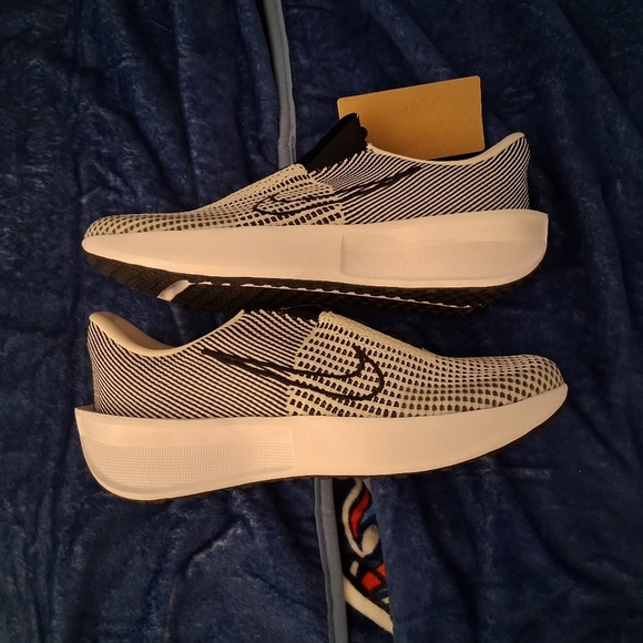 Nike Interact Run EasyOns Phantom White Black FV5590-002 Size12.5 main image 6